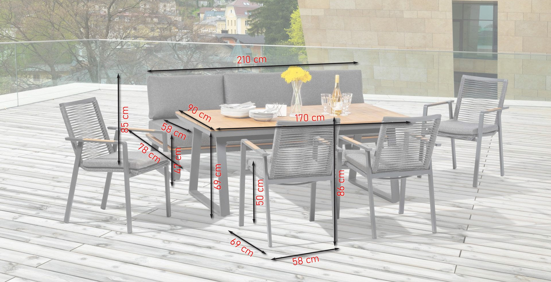 Sofagruppe Wayne mit Aluminiumgestell, Pinienholz und wetterfestem Bezug, inklusive verstellbarer Sitzfläche und großem Tisch.